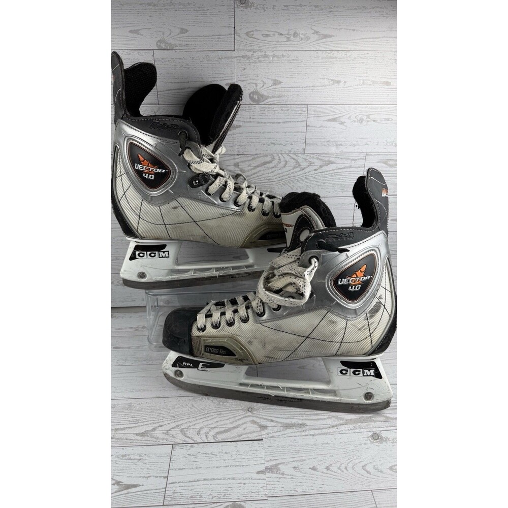CCM Vector 4.0 SR Ice Skates Size 10 M US Gray And Black Hockey